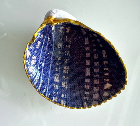 Blue Patterned Shell Ring Dish
